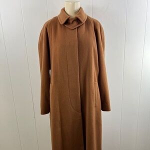 Perry Ellis Vintage 100% Pure Wool Color Camel Size L
